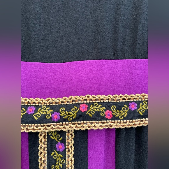 60’s Vintage Folkloric Boho Dress/ L/S Embroidered Trim /purple black Small - Picture 7 of 13